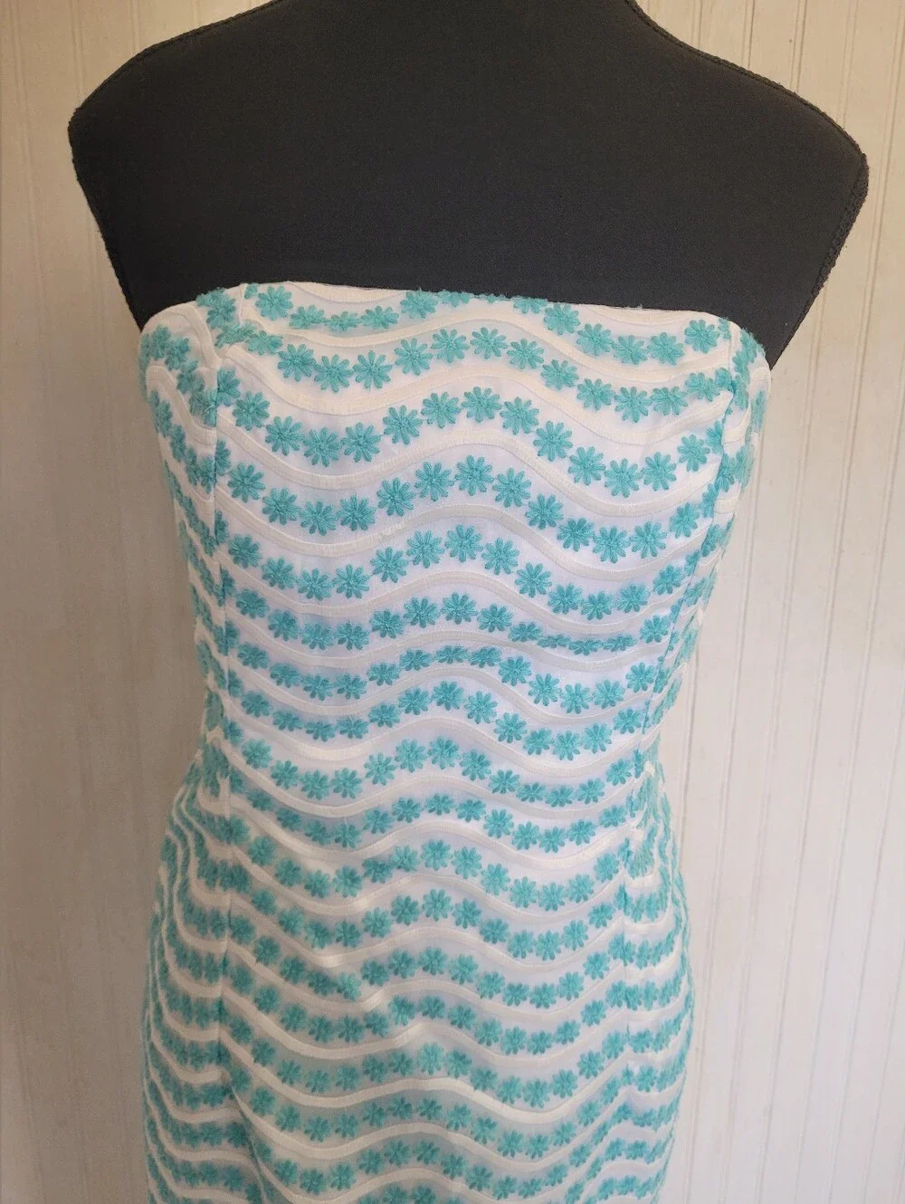 ​Lilly Pulitzer Leavens Strapless Dress in Shorely Blue Size 0 - Picture 2 of 15